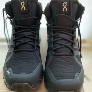 On Cloud Hiking Boots